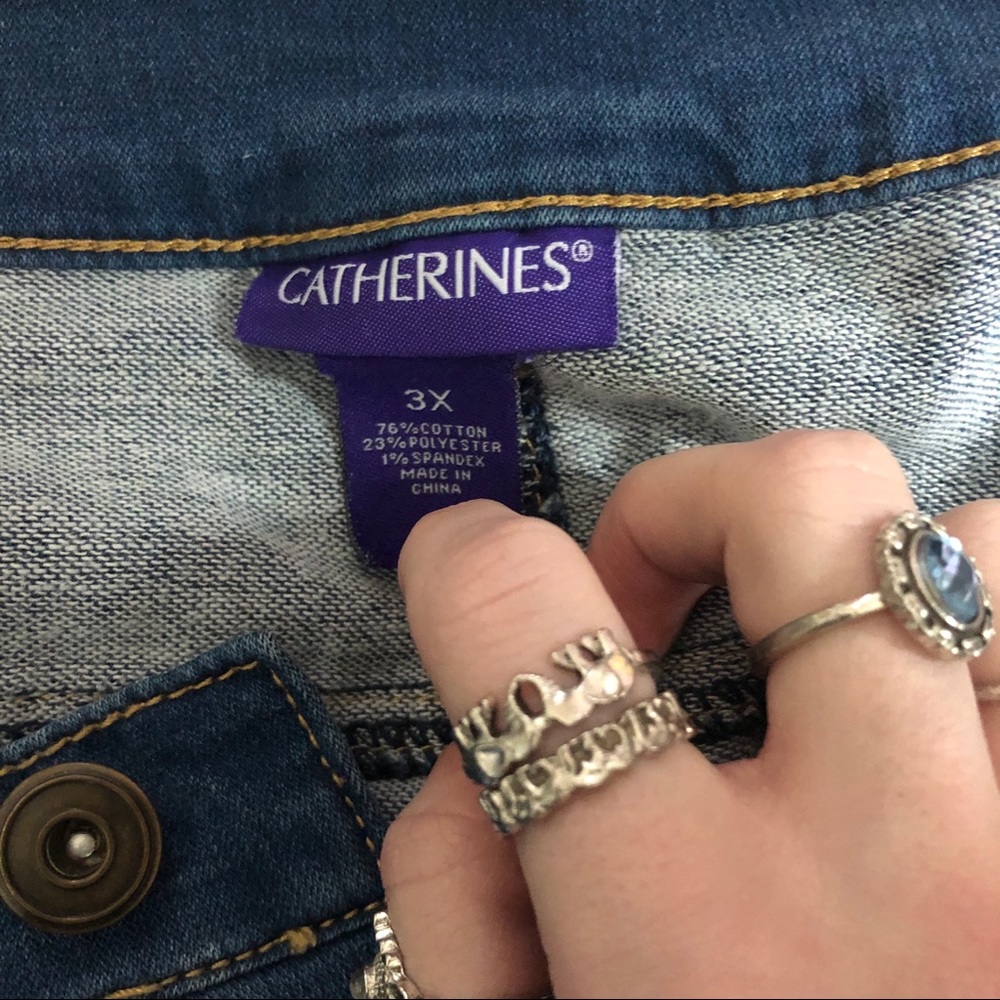 Rolled Hem Jeans - Picture 4 of 7